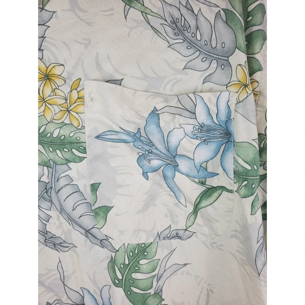 Tommy Bahama XL 100% Silk Hawaiian Shirt Tropical Floral Aloha Camp